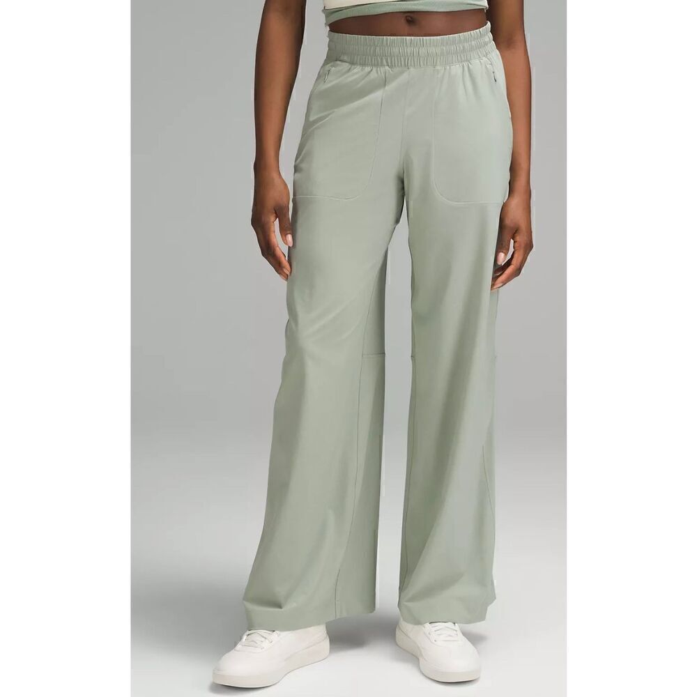 Lululemon Swift Mid-Rise Wide-Leg Pant sz 2